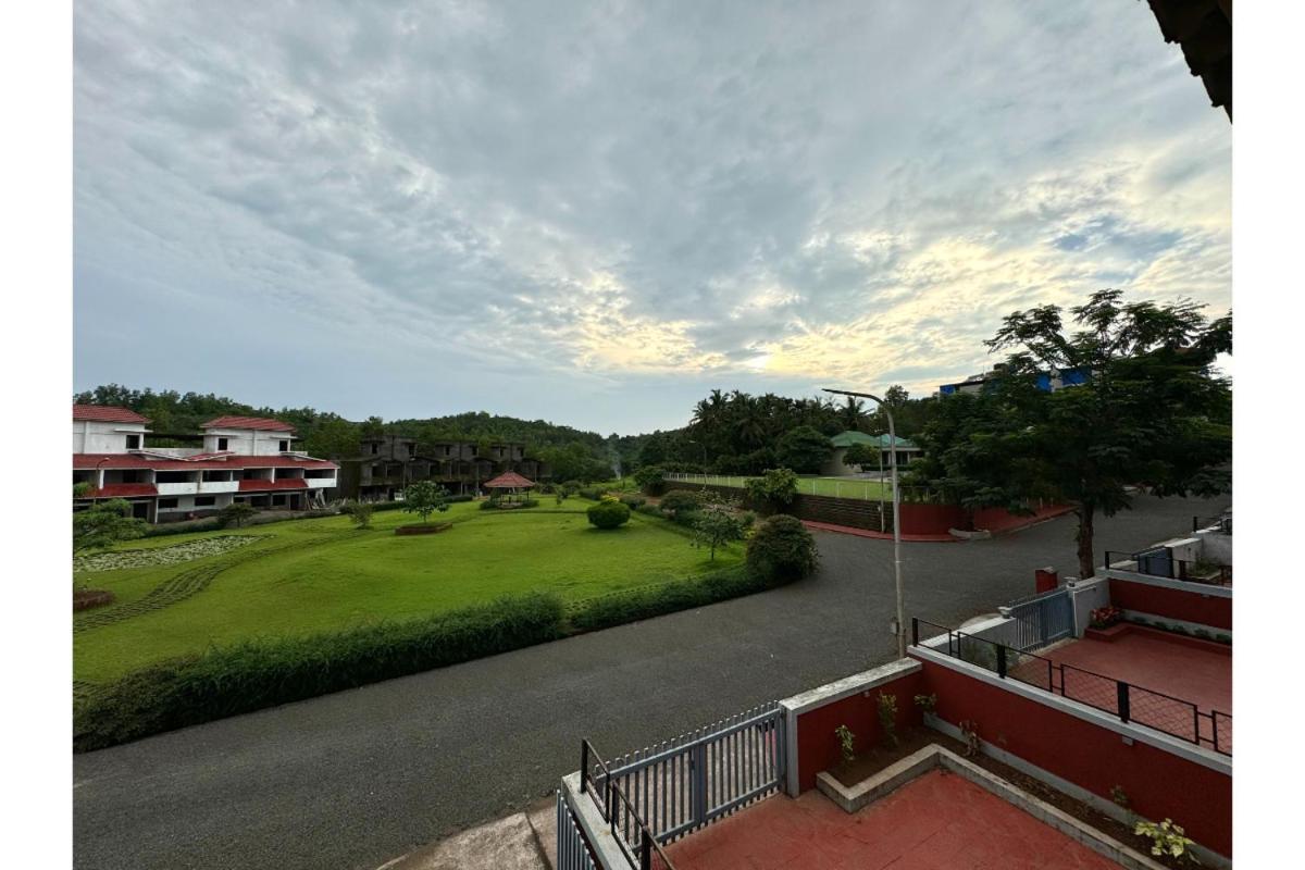 Hotel Sadhana Executive Dapoli Exterior photo