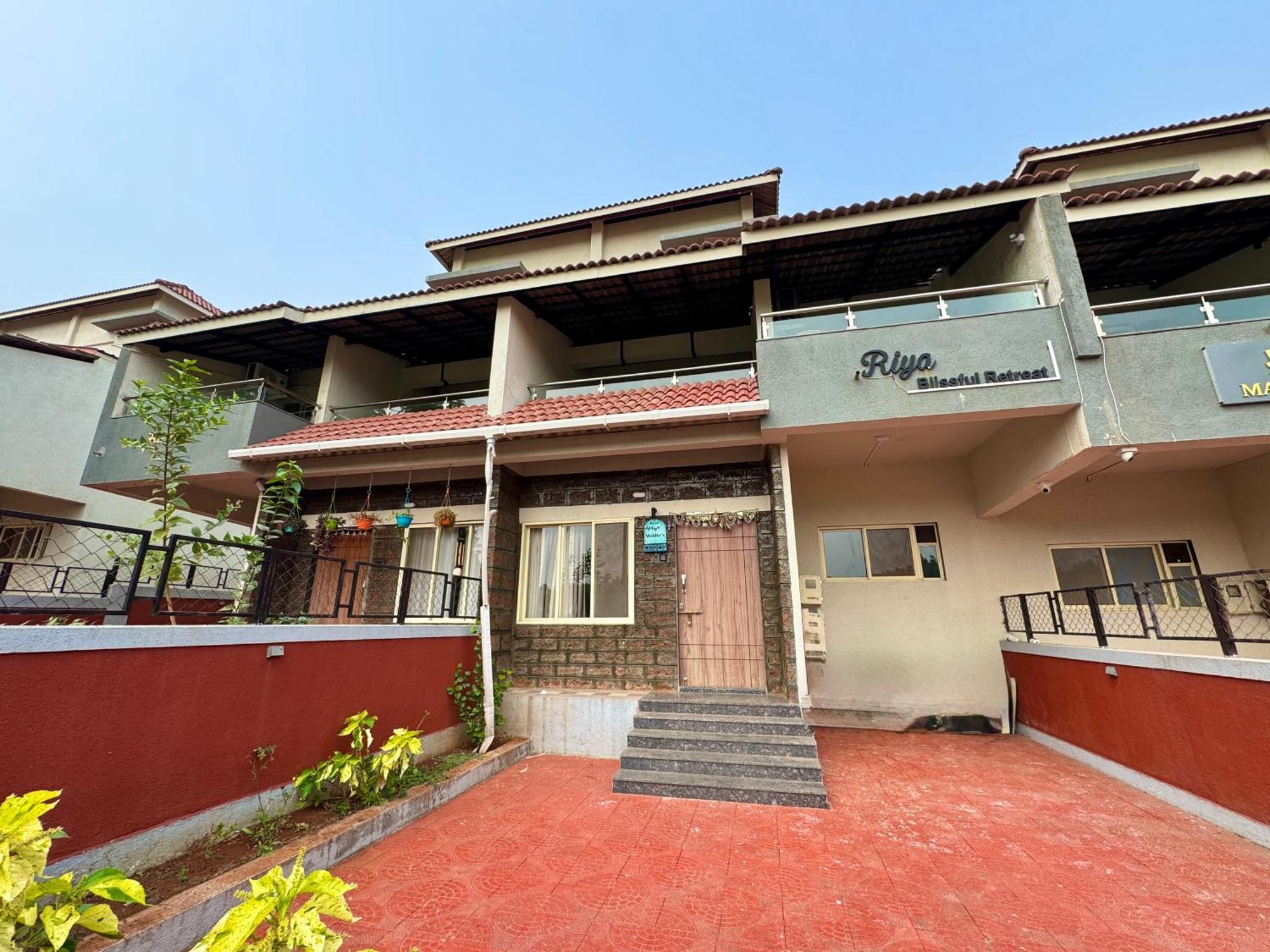 Hotel Sadhana Executive Dapoli Exterior photo